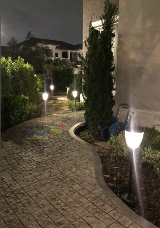 ไฟตั้งพื้นสนามโซล่าเซลล์ ทรงถ้วย (เเสง : เหลืองวอมไวท์)(1 แถม 1)