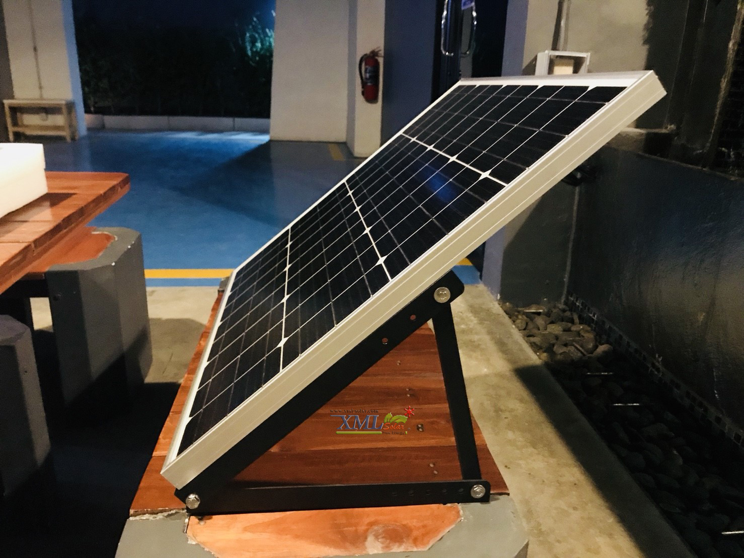 ไฟสปอตไลท์โซล่าเซลล์ 6500 Lumens. ไซต์ใหญ่ (เเสง : เหลืองวอมไวท์)