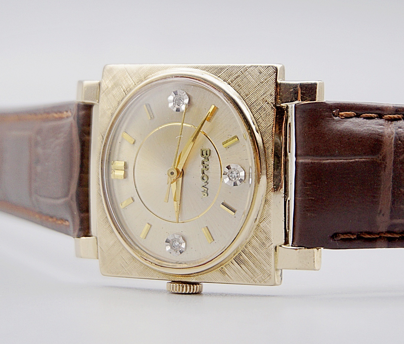 นาฬิกาเก่า BULOVA ไขลาน