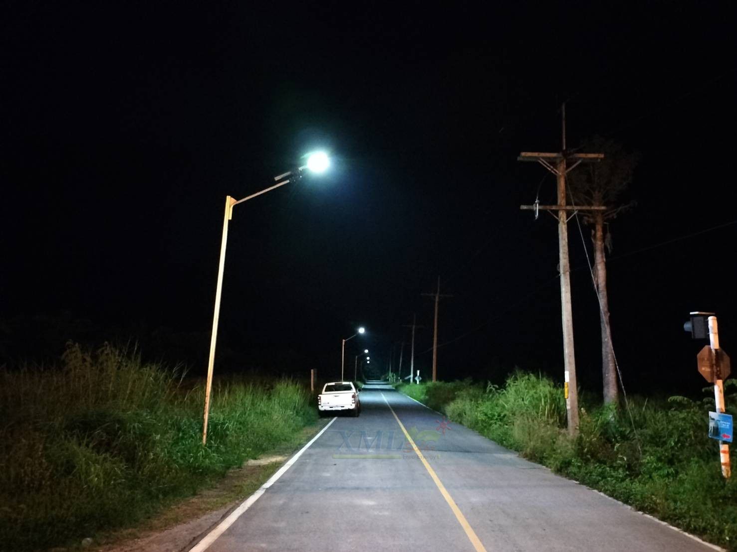 โคมไฟถนนโซล่าเซลล์ ST2-60 (แสง : ขาว)