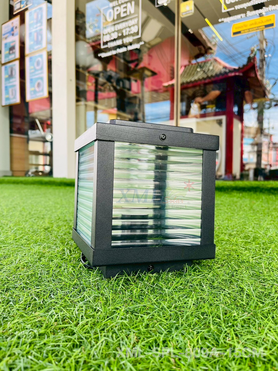 โคมไฟหัวเสาโซล่าเซลล์ รุ่น SPL-809 (เปิดได้ 3 แสง)