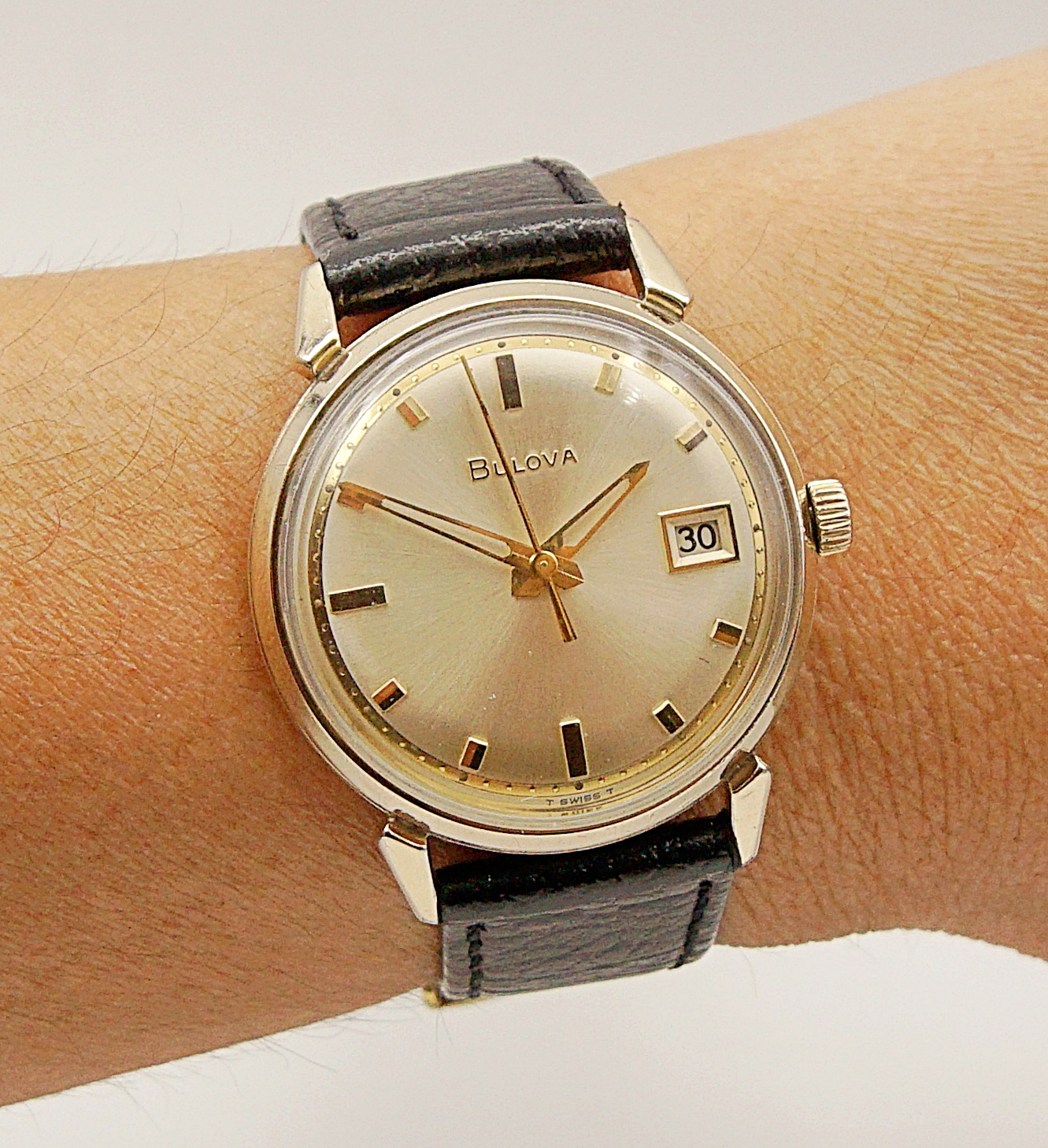 นาฬิกาเก่า BULOVA ไขลาน