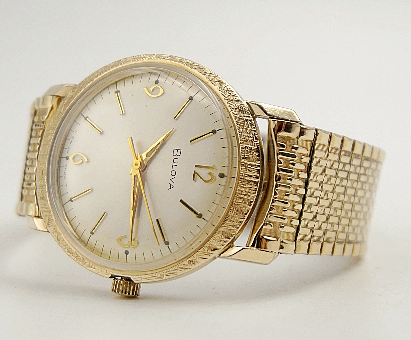 นาฬิกาเก่า BULOVA ไขลาน