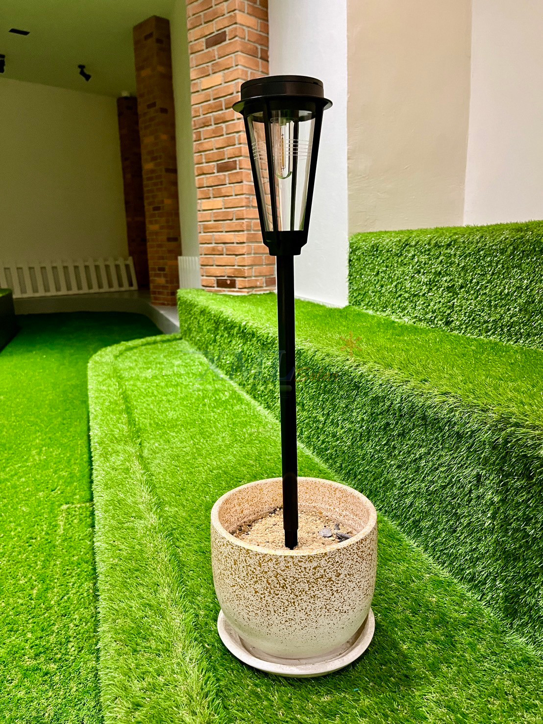 โคมไฟปักสนามโซล่าเซลล์ รุ่น MD-SOLAR-H1010 (แสง : เหลืองวอมไวท์)