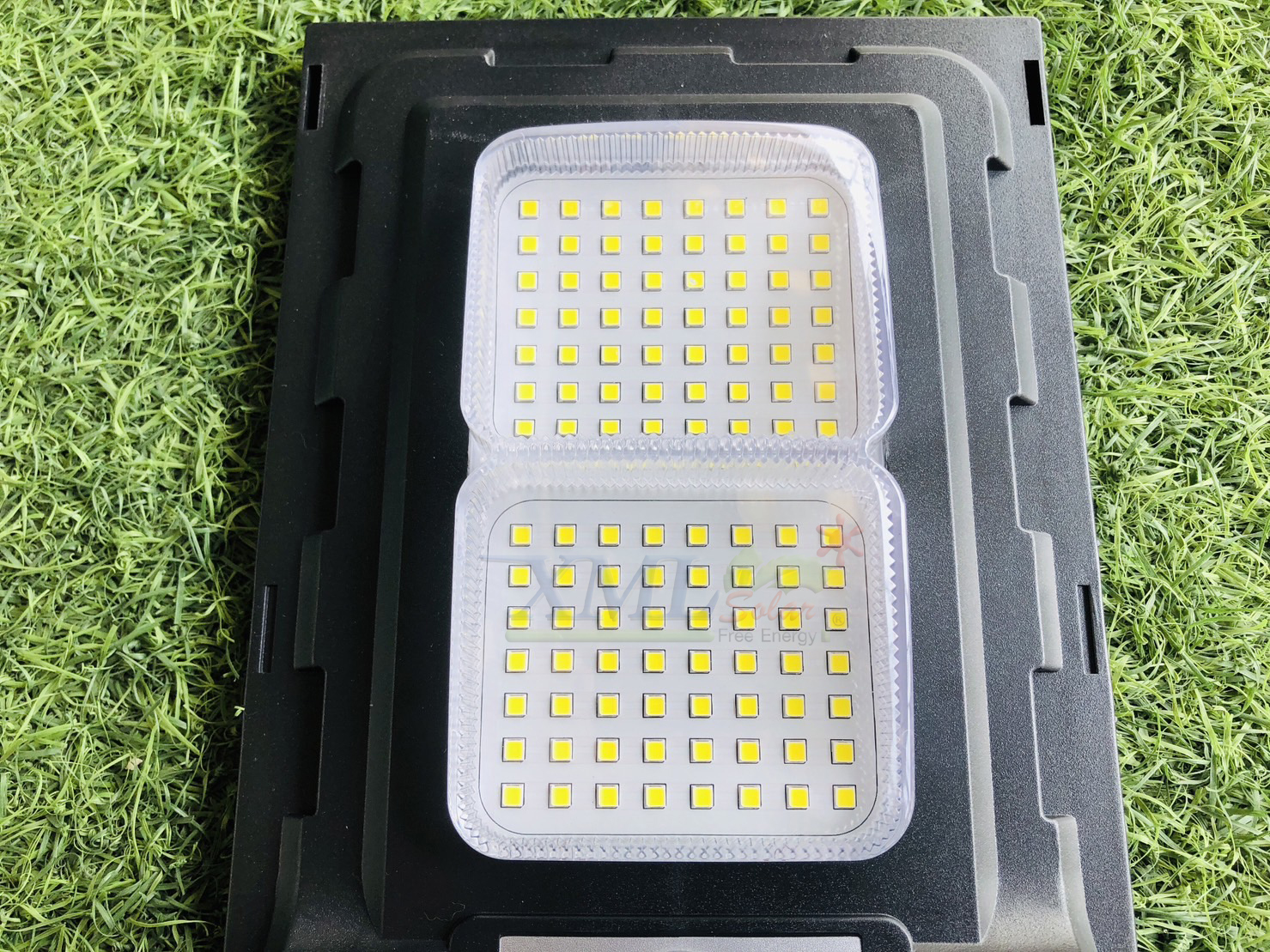ไฟถนนโซล่าเซลล์ รุ่น MD-SLT27-50W (แสง : ขาว)(ขาเหล็ก)(ระบบสว่างค้าง) ของแท้ แบรนด์ MODI x XMLSOLAR