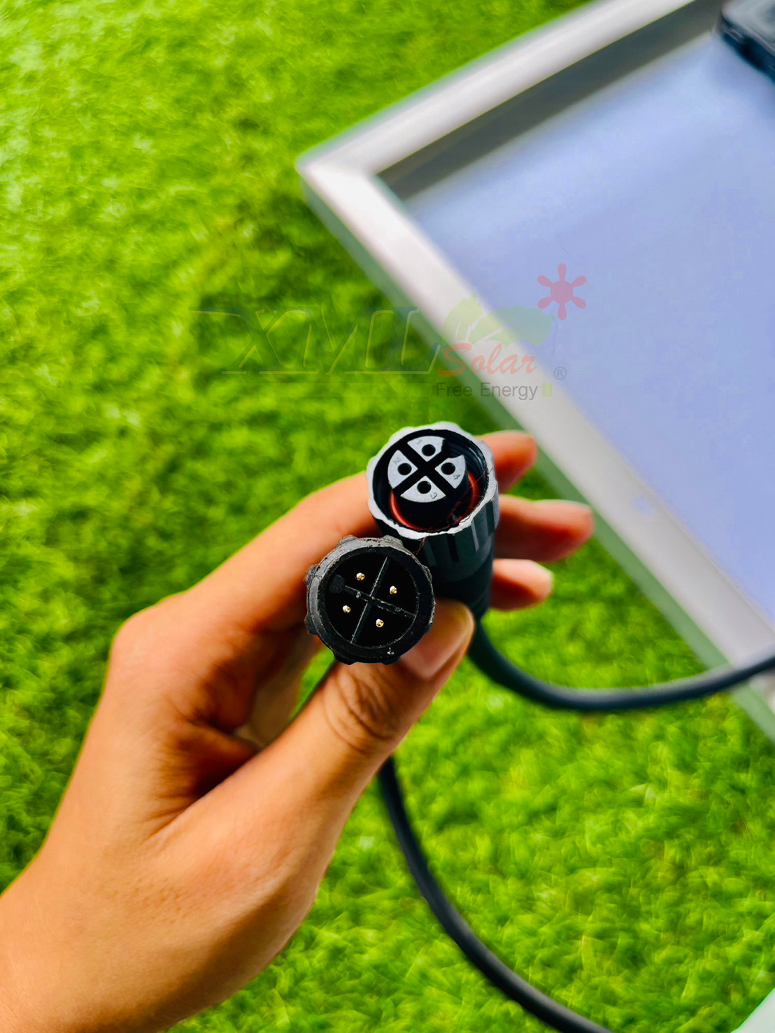 โคมไฟถนนโซล่าเซลล์อัจฉริยะ (รุ่น 4,300Lumens + แผง 60 W) (แสง : ขาว)