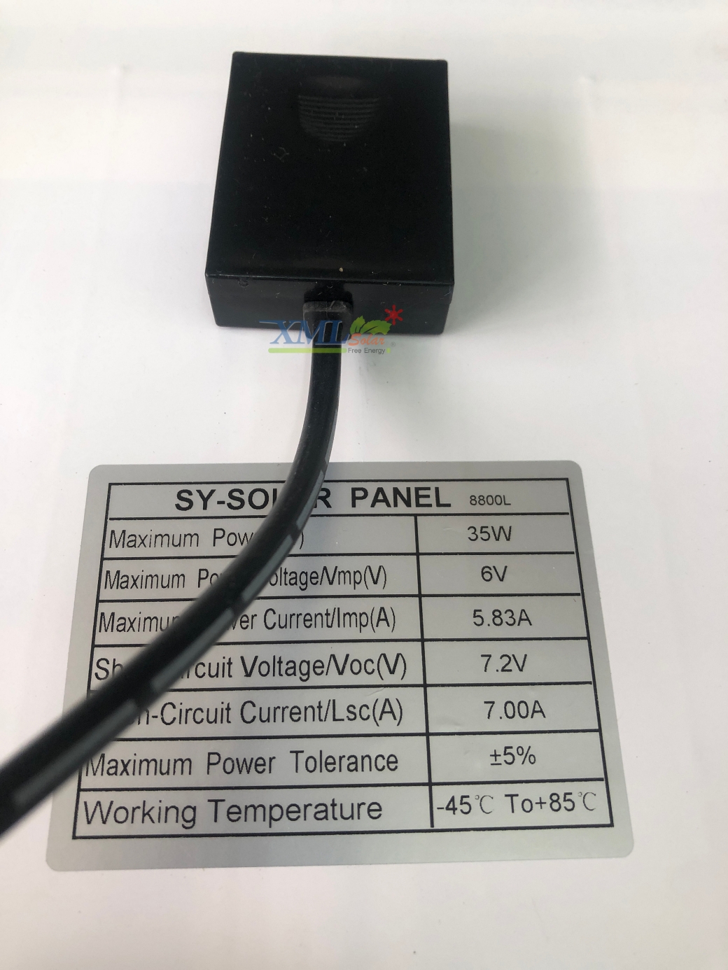 สปอร์ตไลท์โซล่าเซลล์ 100 W. รุ่นใหม่ JD8800L (แสง : ขาว)