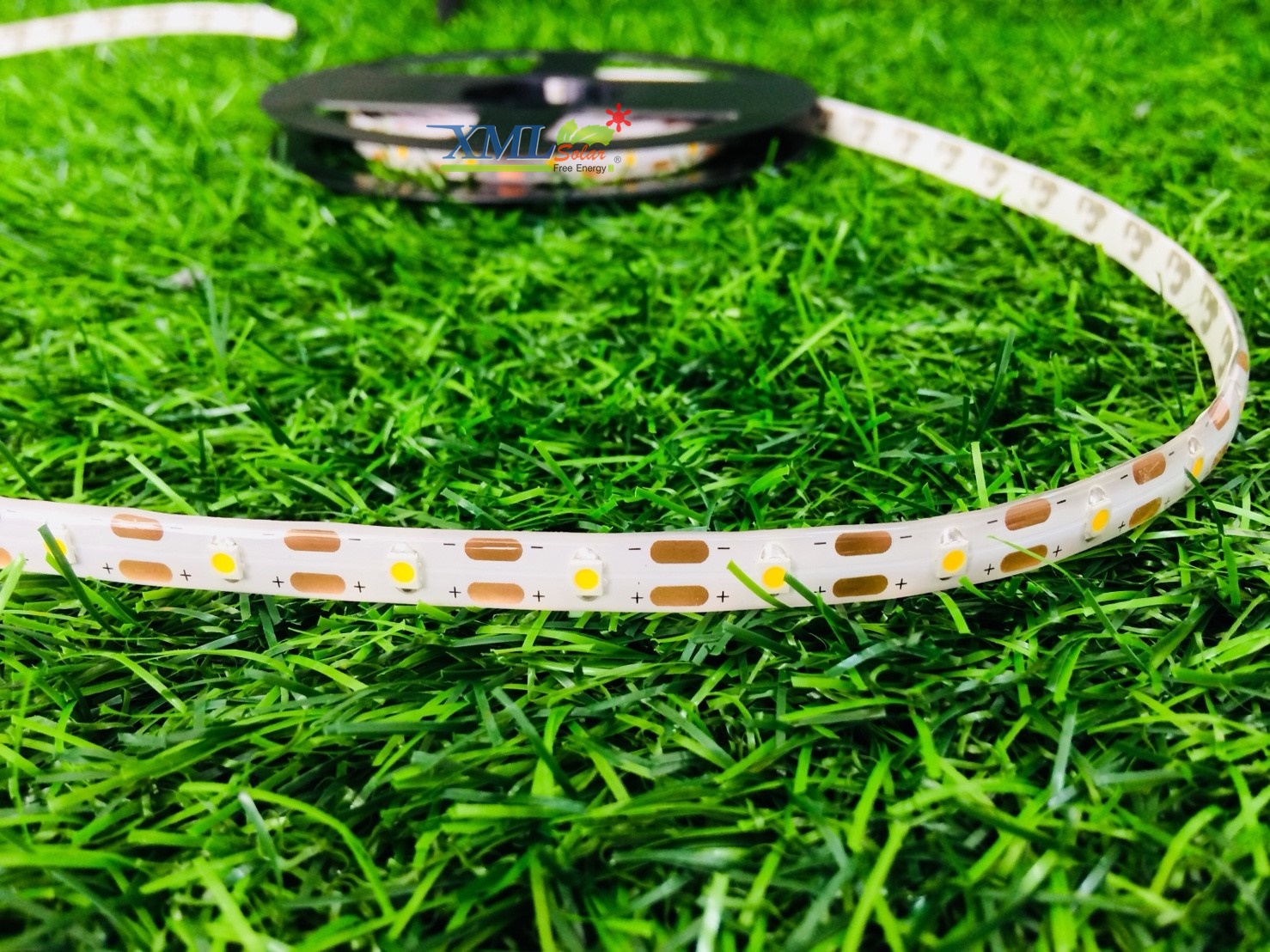 ไฟกระพริบโซล่าเซลล์ รุ่น 90 CHIP SMD LED (8 ฟังก์ชั่น) (เเสง : เหลืองวอมไวท์)