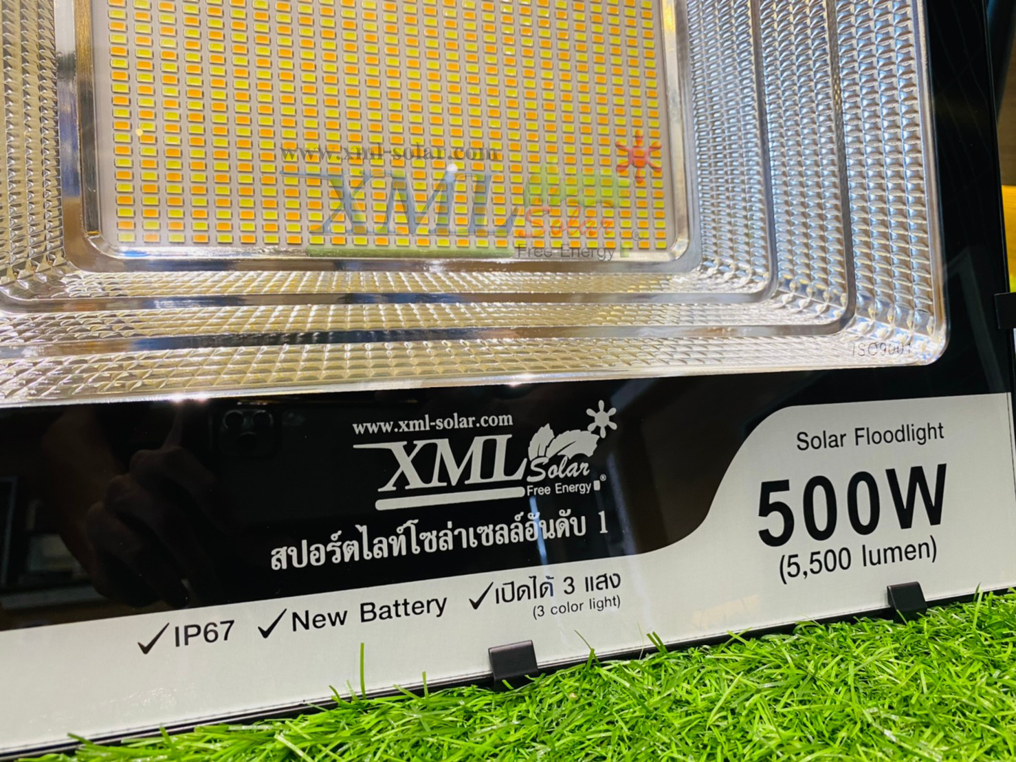 ไฟสปอตไลท์โซล่าเซลล์ 500 Watt กล่องสีน้ำตาล (เปิดได้ 3 แสง)