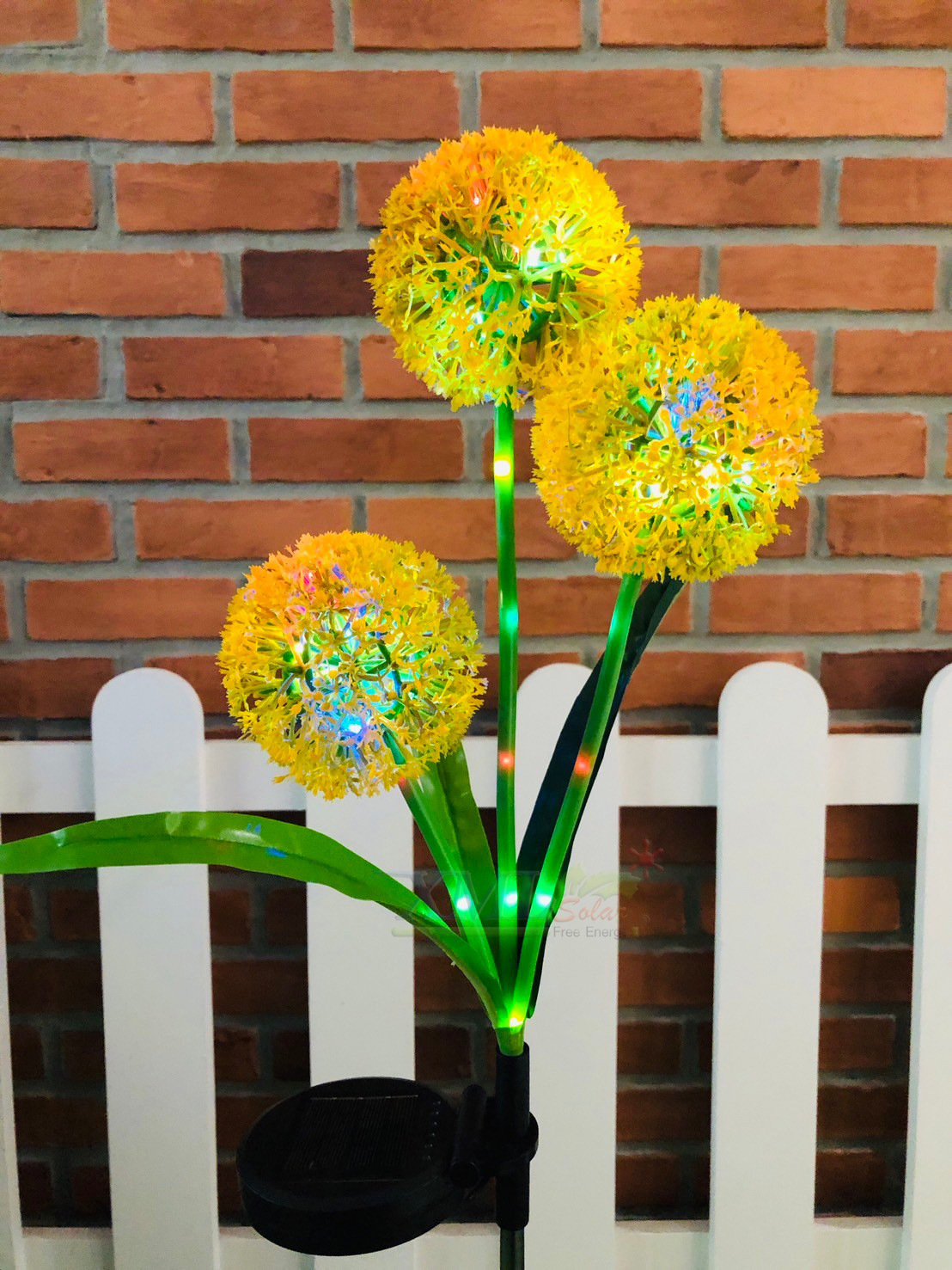 ไฟปักสนามโซล่าเซลล์ ทรงดอกไม้กลม (แสง : หลากสี)(1 แถม 1)
