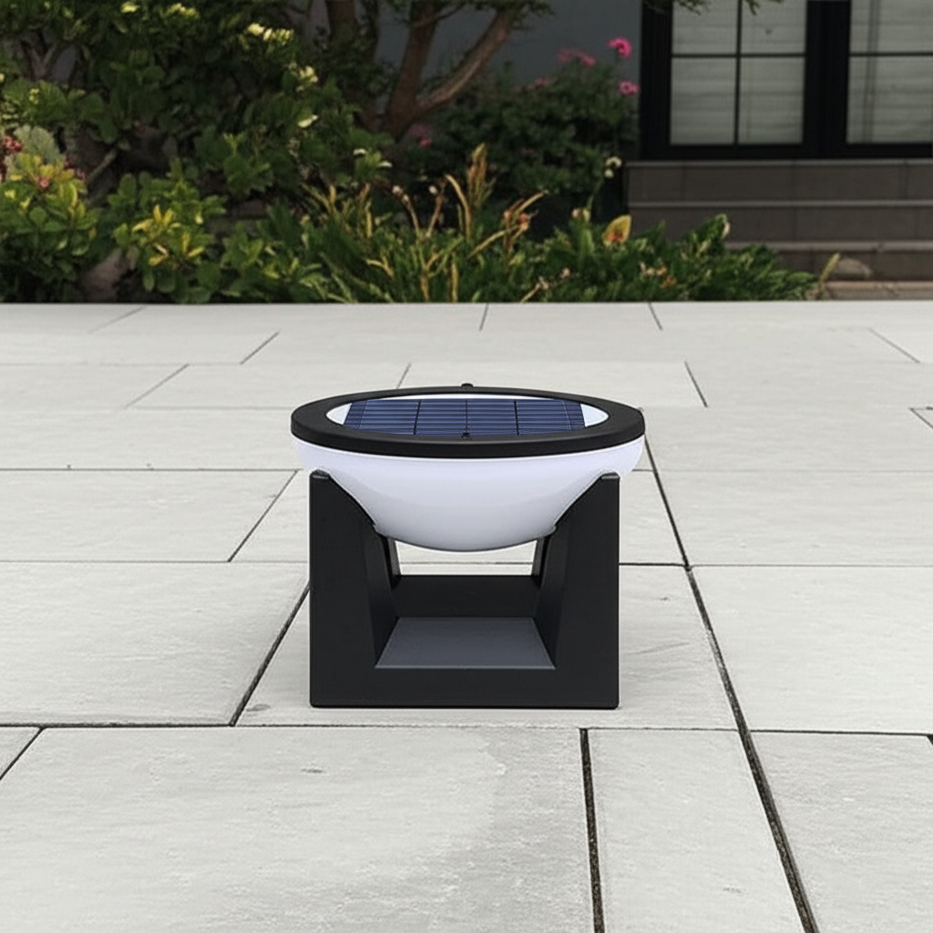 โคมไฟหัวเสาโซล่าเซลล์ Solar LED Pillar รุ่น LSXML-208 (เปิดได้ 3 แสง)