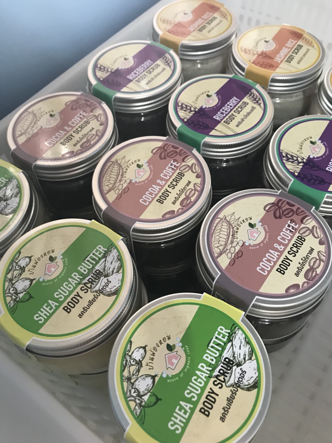 สติ๊กเกอร์พีวีซีขาวเงา