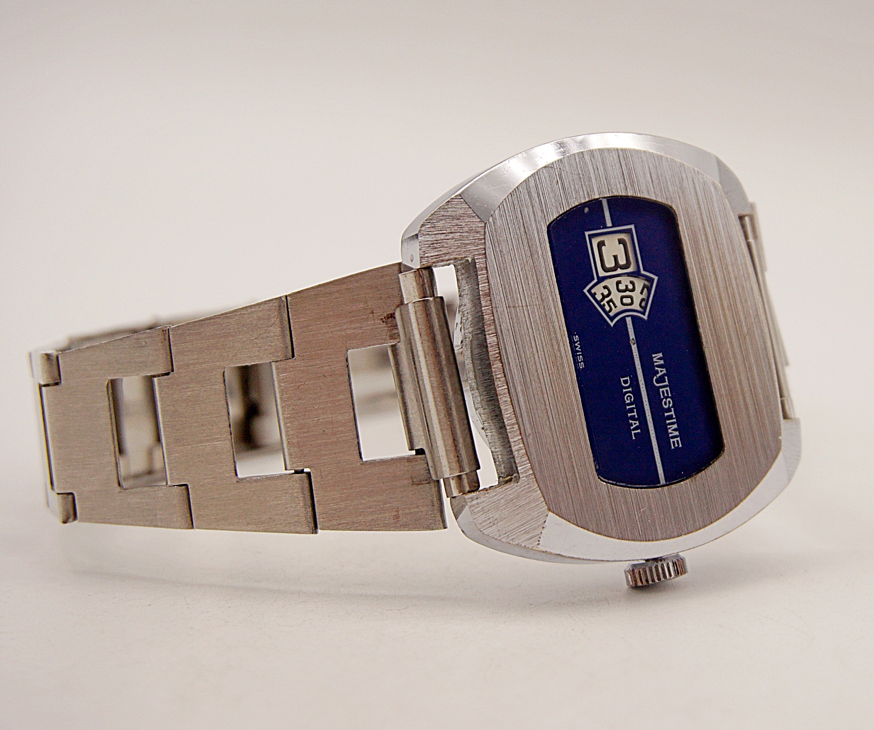 นาฬิกาเก่า MAJESTIME ไขลาน (JUMP HOUR)