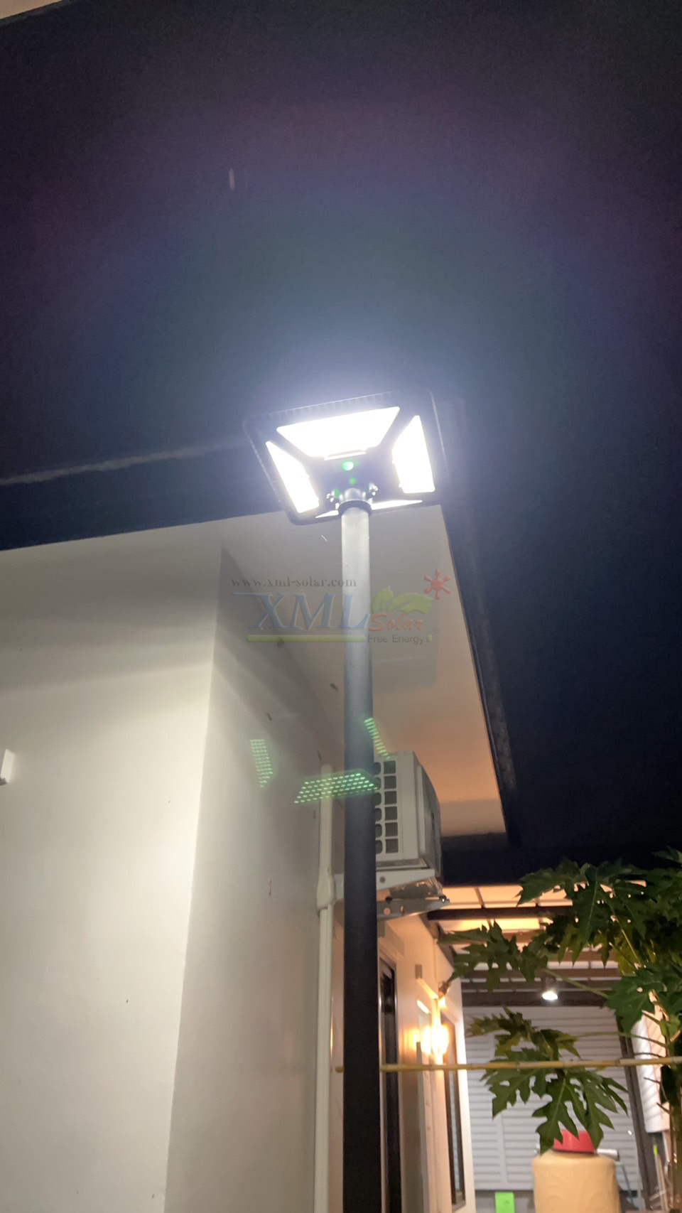 โคมไฟ UFO ทรงสี่เหลี่ยม รุ่น Modi x XML + ระบบ Motion รุ่น 300w (เปิดได้ 3 แสง)