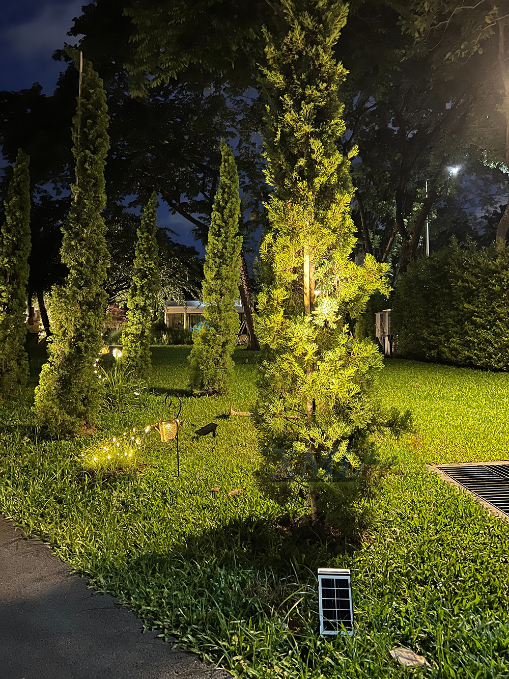 สปอร์ตไลท์ปักสนามโซล่าเซลล์ รุ่น SSL-001