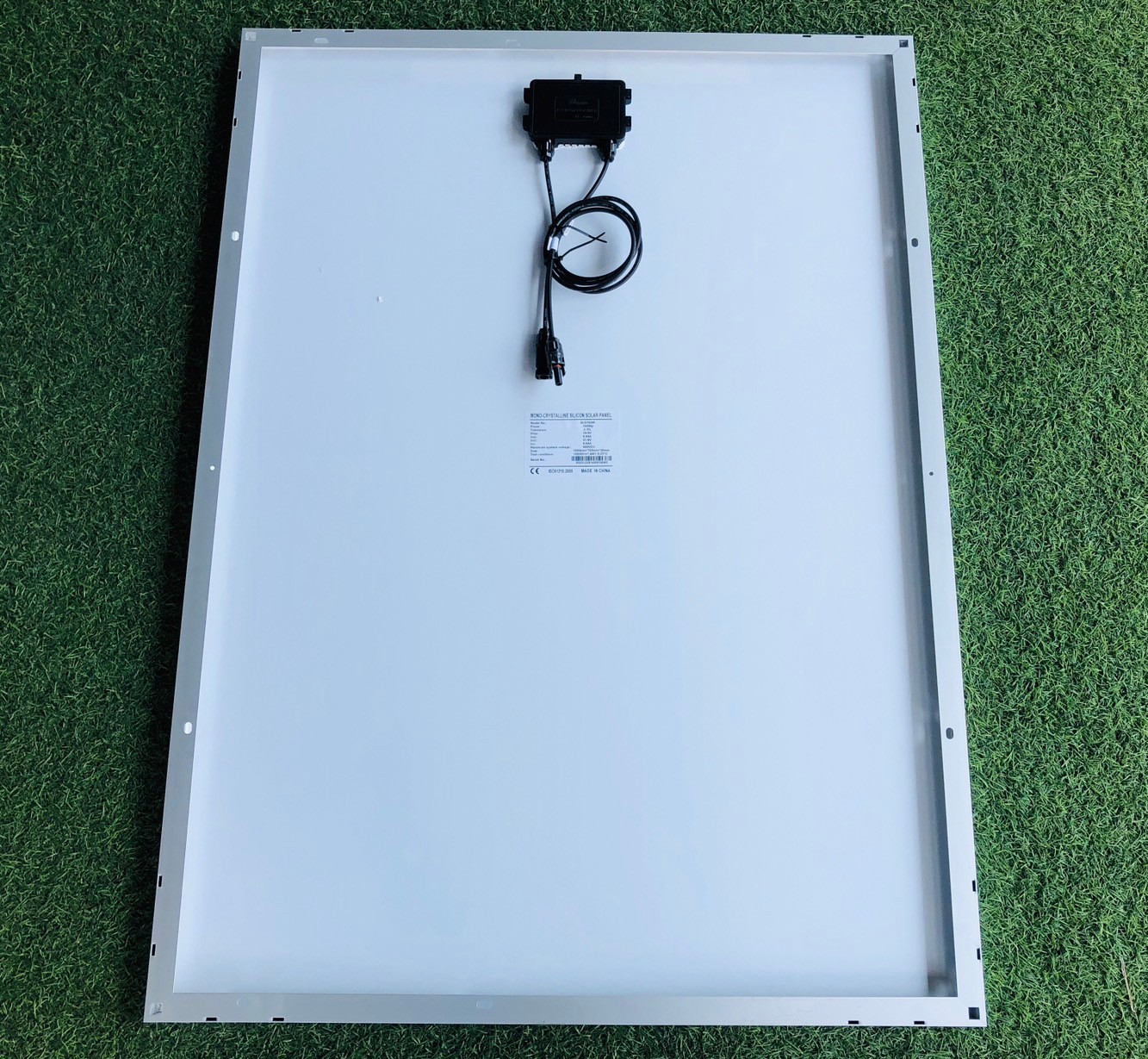 ไฟสปอตไลท์โซล่าเซลล์ 6500 Lumens. ไซต์ใหญ่ (เเสง : เหลืองวอมไวท์)