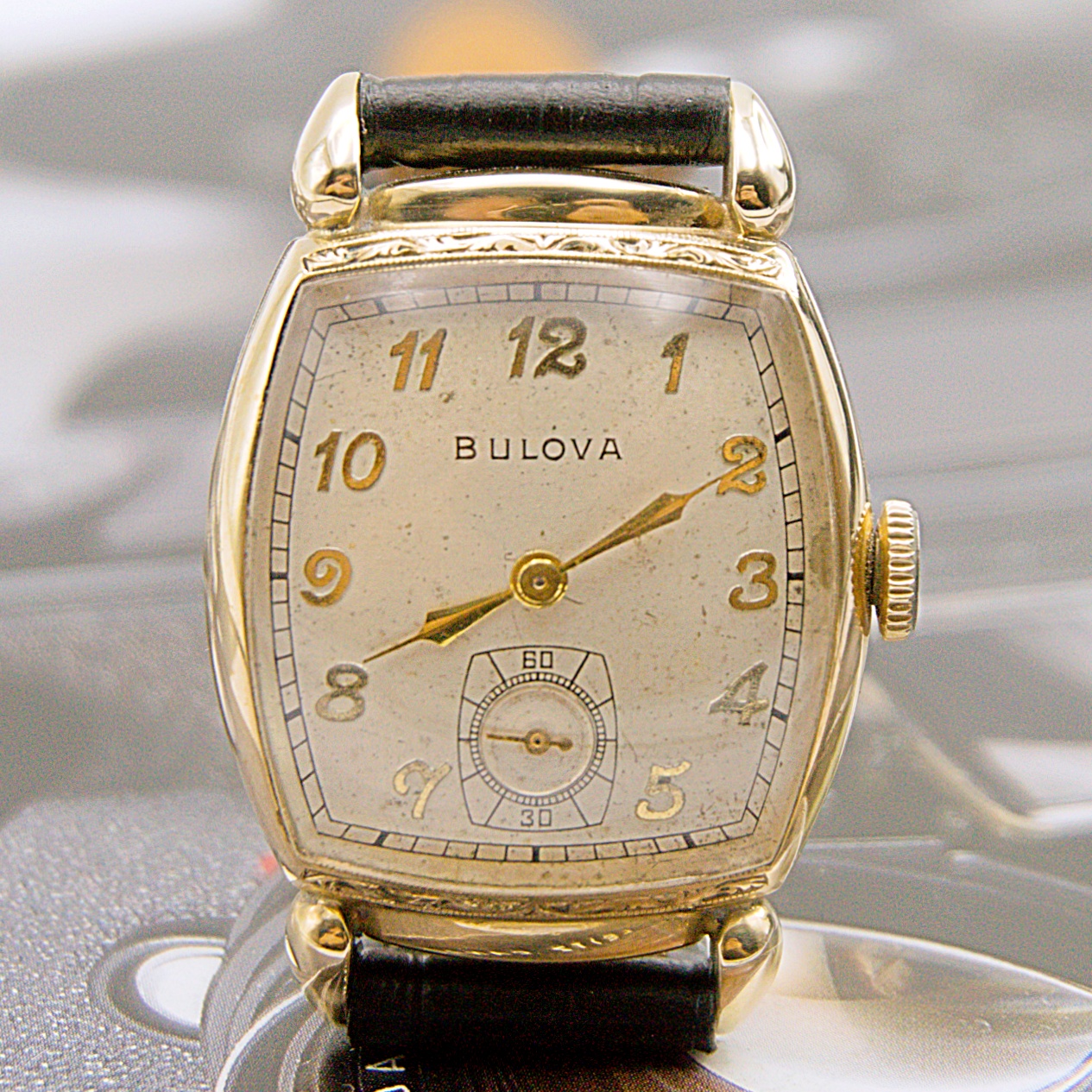 นาฬิกาเก่า BULOVA ไขลานสองเข็มครึ่ง