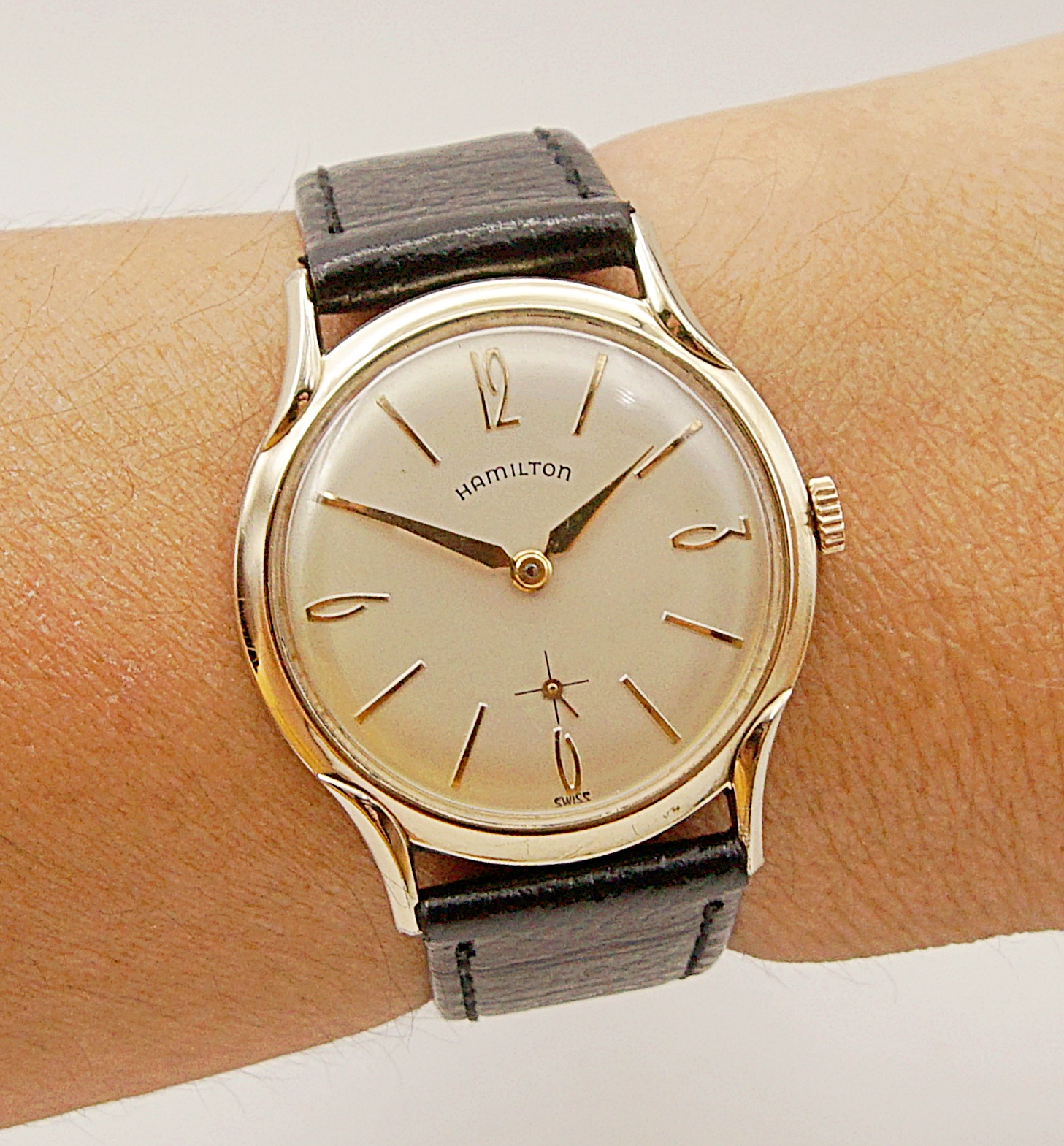 นาฬิกาเก่า HAMILTON ไขลานสองเข็มครึ่ง