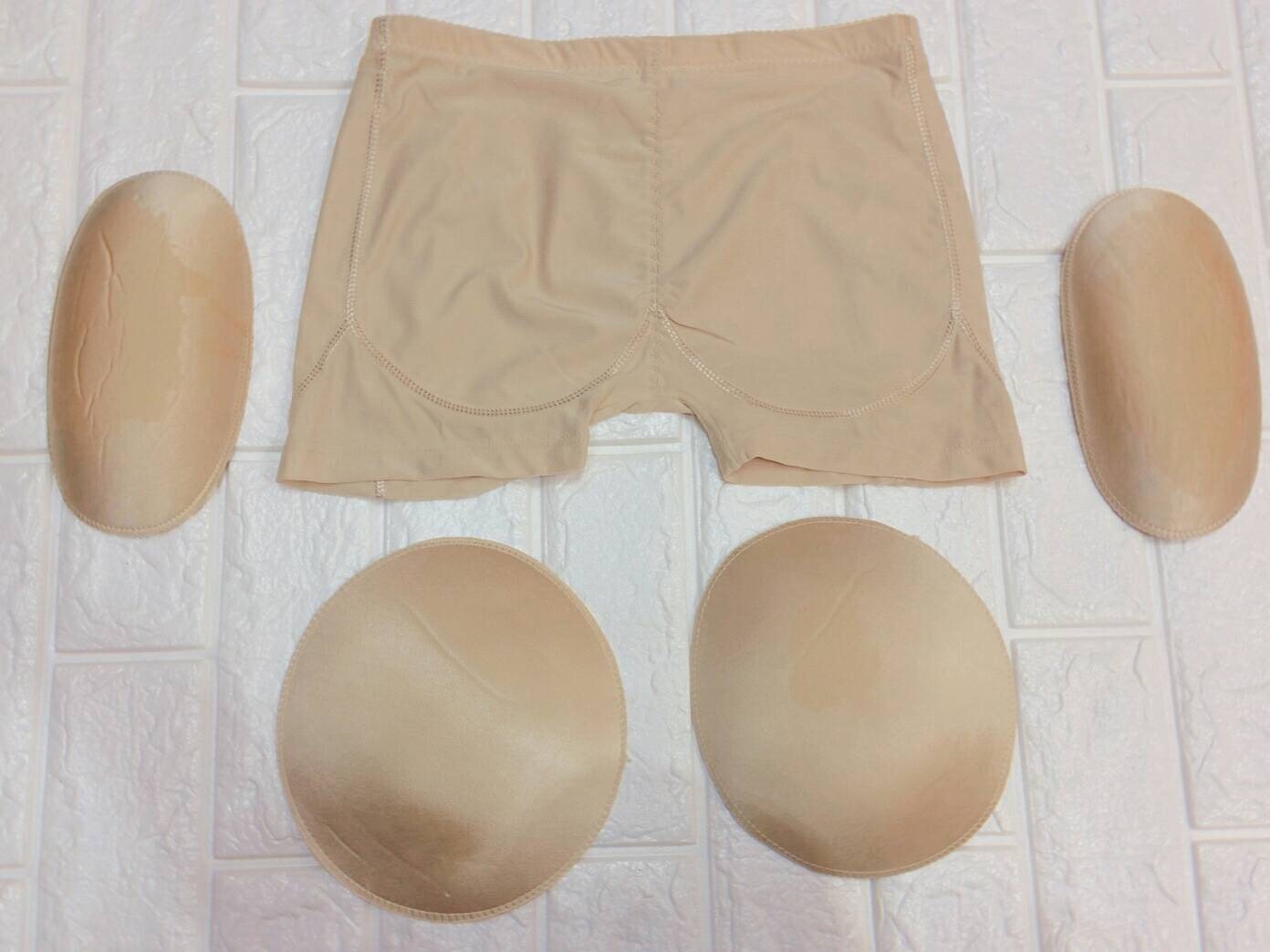 กางเกงเสริมทั้งก้นและสะโพก แบบถอดฟองน้ำออกได้ มี 2 สี ดำ,เนื้อ มี Size M,L,XL,2XL ราคาส่ง 3 ชิ้น คละแบบได้ทั้งร้าน ราคาส่งตัวละ 290 บาท