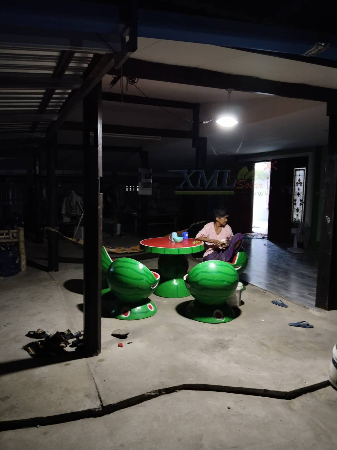 โคมไฟโซล่าเซลล์ ทรง Highbay รุ่น100W/200W/300W/400W. แบรนด์ Modi * XML-Solar (เปิดได้ 3 แสง)