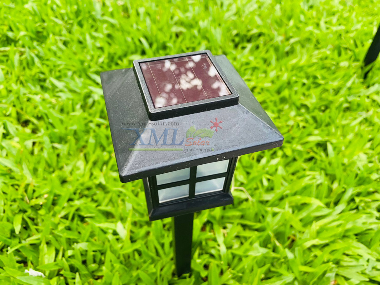 ไฟปักสนามโซล่าเซลล์ ทรงญี่ปุ่น 1 led (แสง : เหลืองวอมไวท์) (1 เเถม 1)