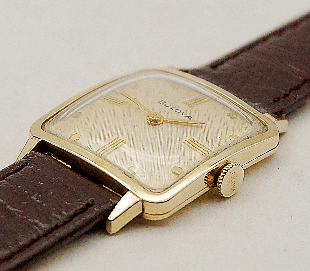 นาฬิกาเก่า BULOVA ไขลาน