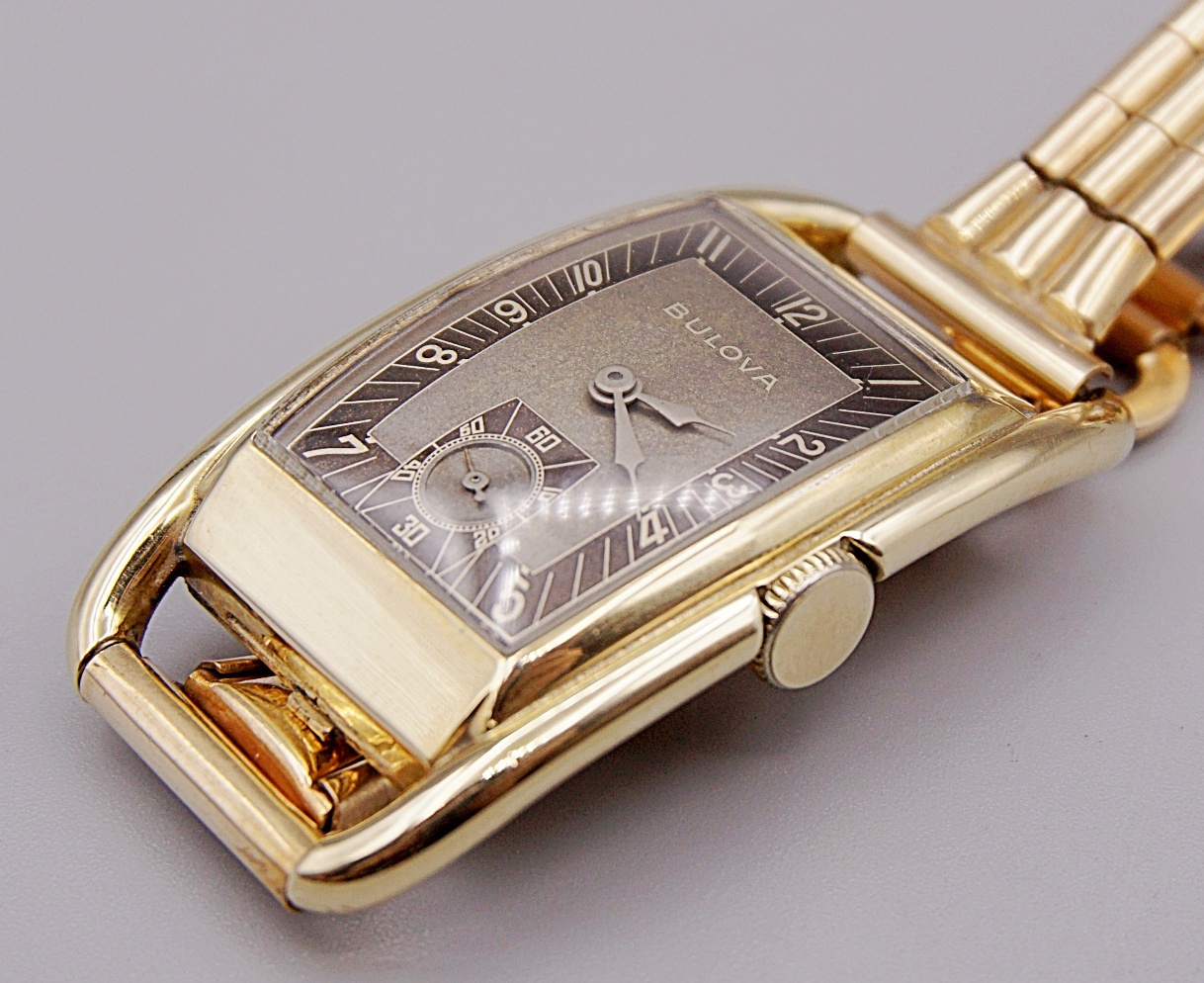 นาฬิกาเก่า BULOVA ไขลานสองเข็มครึ่ง พร้อมกล่อง