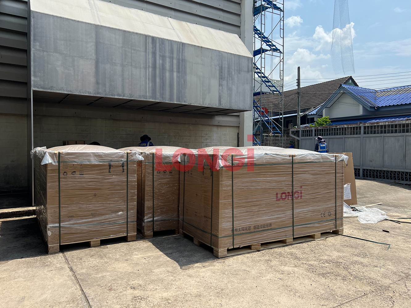 ระบบโซล่าเซลล์ติดหลังคา Enphase Solar Rooftop ขนาด 100.40 KW (ON-GRID) 3 Phase พร้อมติดตั้ง