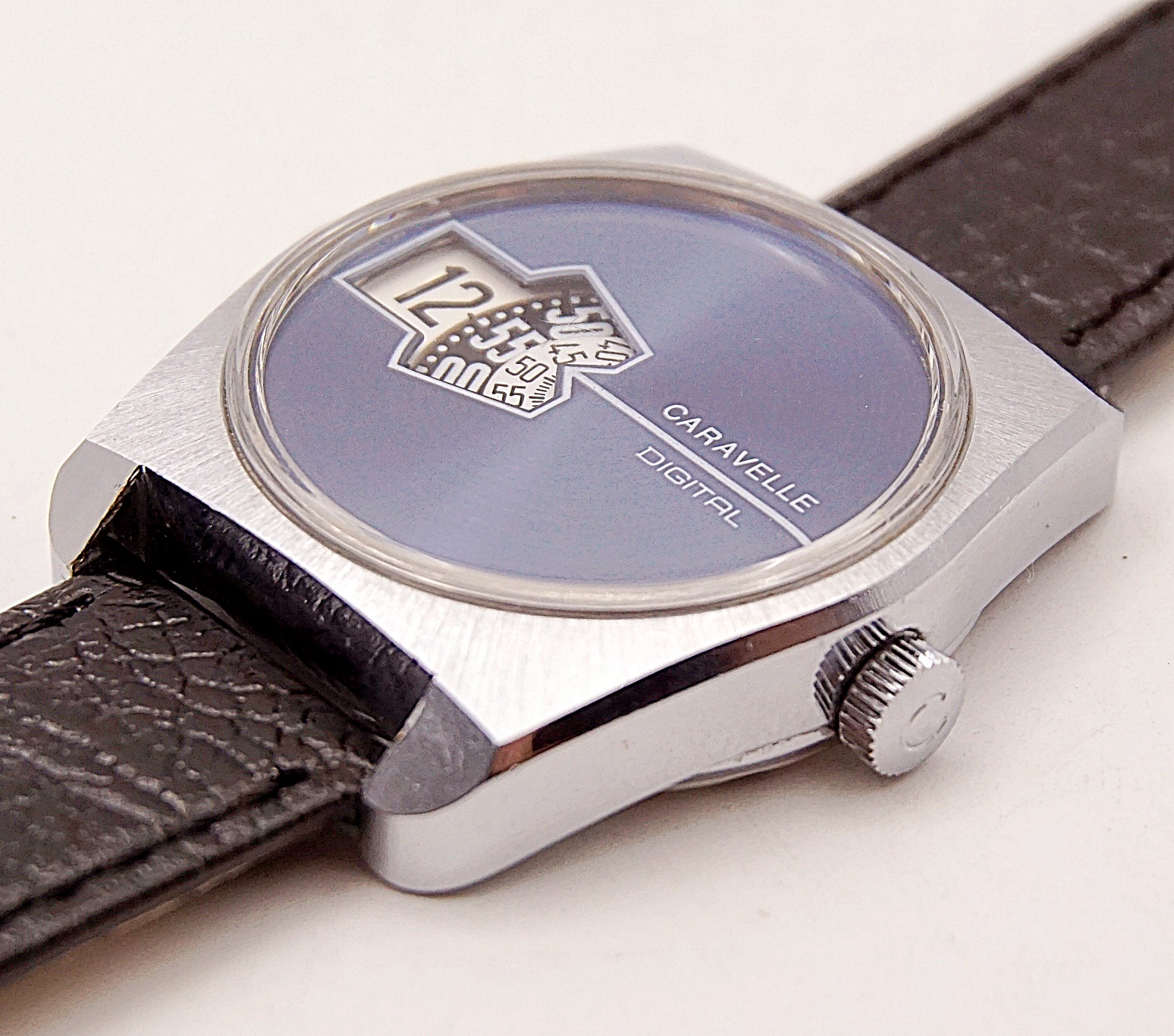 นาฬิกาเก่า CARAVELLE ไขลาน (Jump Hour)