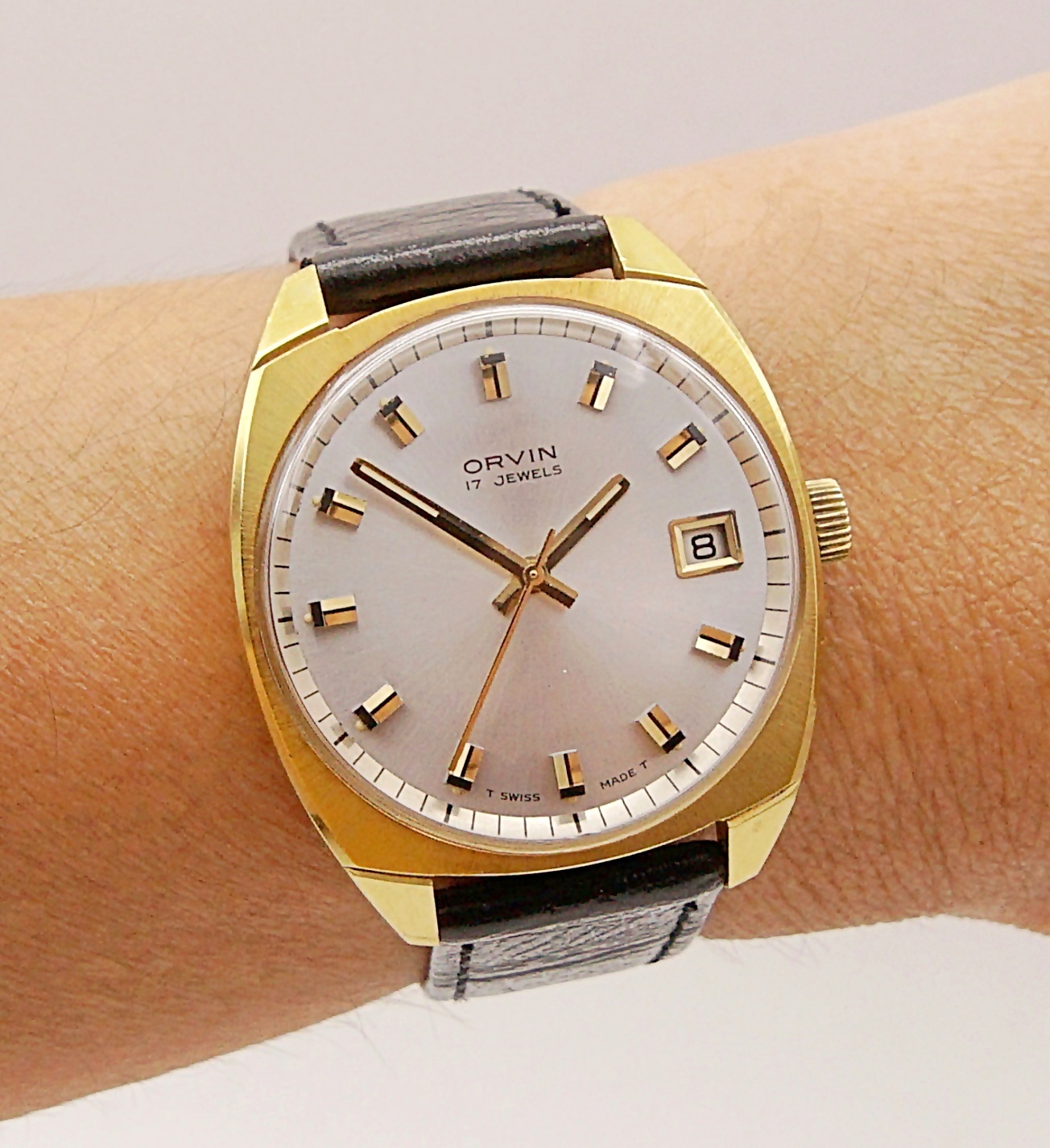 นาฬิกาเก่า ORVIN ไขลาน