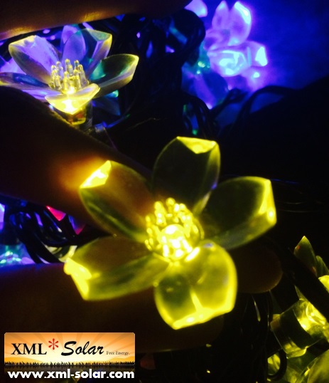 ไฟกระพริบโซล่าเซลล์ รูป ดอกไม้ 50 ดอก (เเสง : ผสม 4 สี)