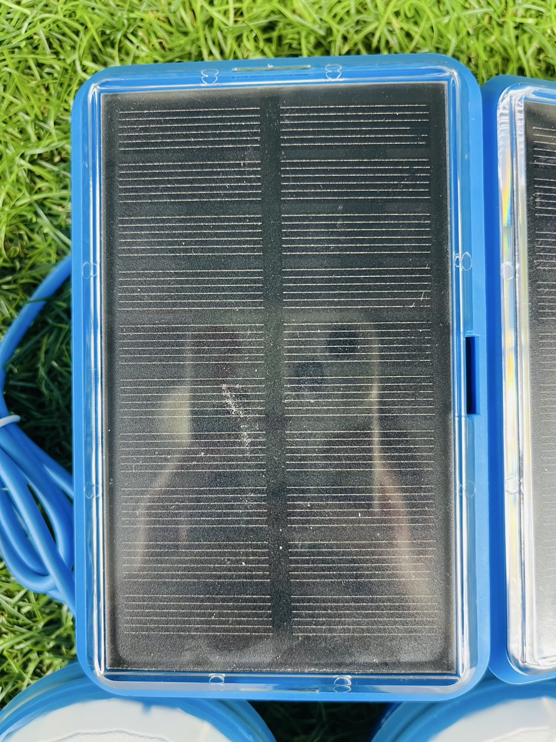 ไฟโซล่าเซลล์ ส่องใต้น้ำ 13 LED รุ่น MD-SBS-09-2P PLUS (เเสง : RGB)(1 แถม 1)