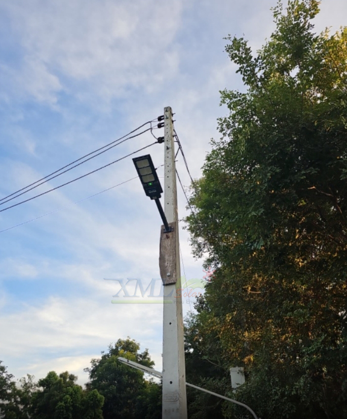 โคมไฟถนนโซล่าเซลล์ รุ่น MD-SLT27 (แสง : ขาว)(ระบบสว่างค้าง) (120w / 240w)