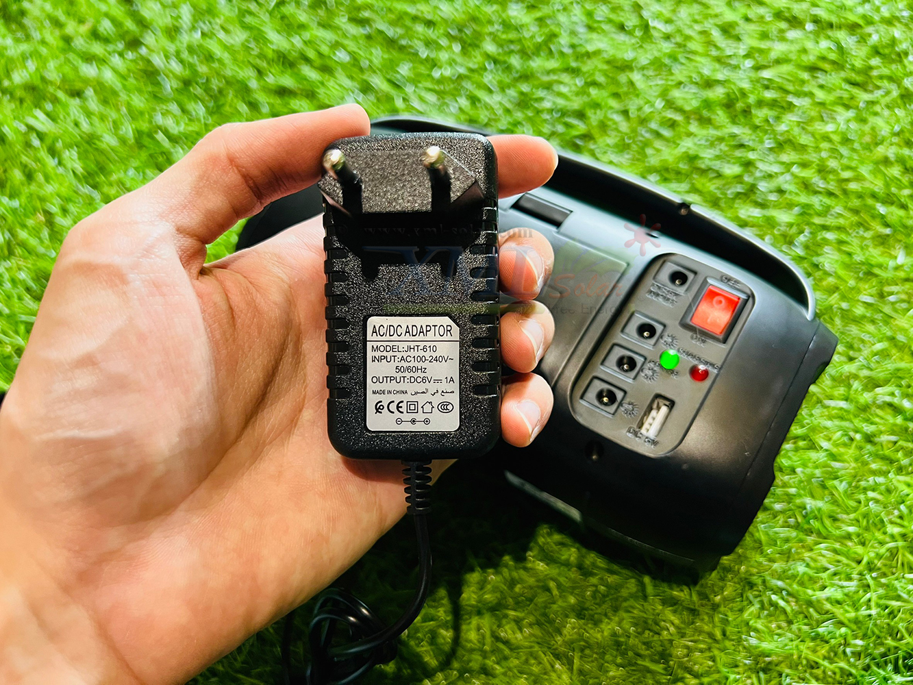 ชุดนอนนาโซล่าเซลล์ (สีดำ) (รุ่นปี 2023) พร้อมวิทยุ ขนาดพกพา 8,000 mAh