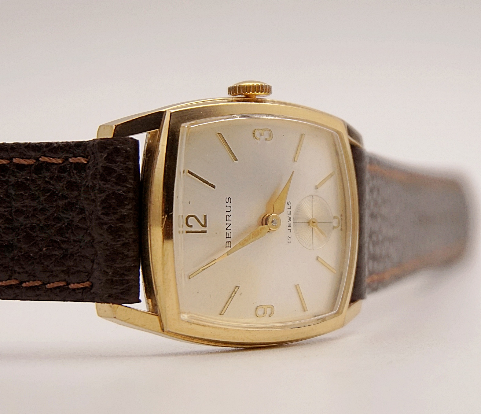 นาฬิกาเก่า BENRUS ไขลานสองเข็มครึ่ง