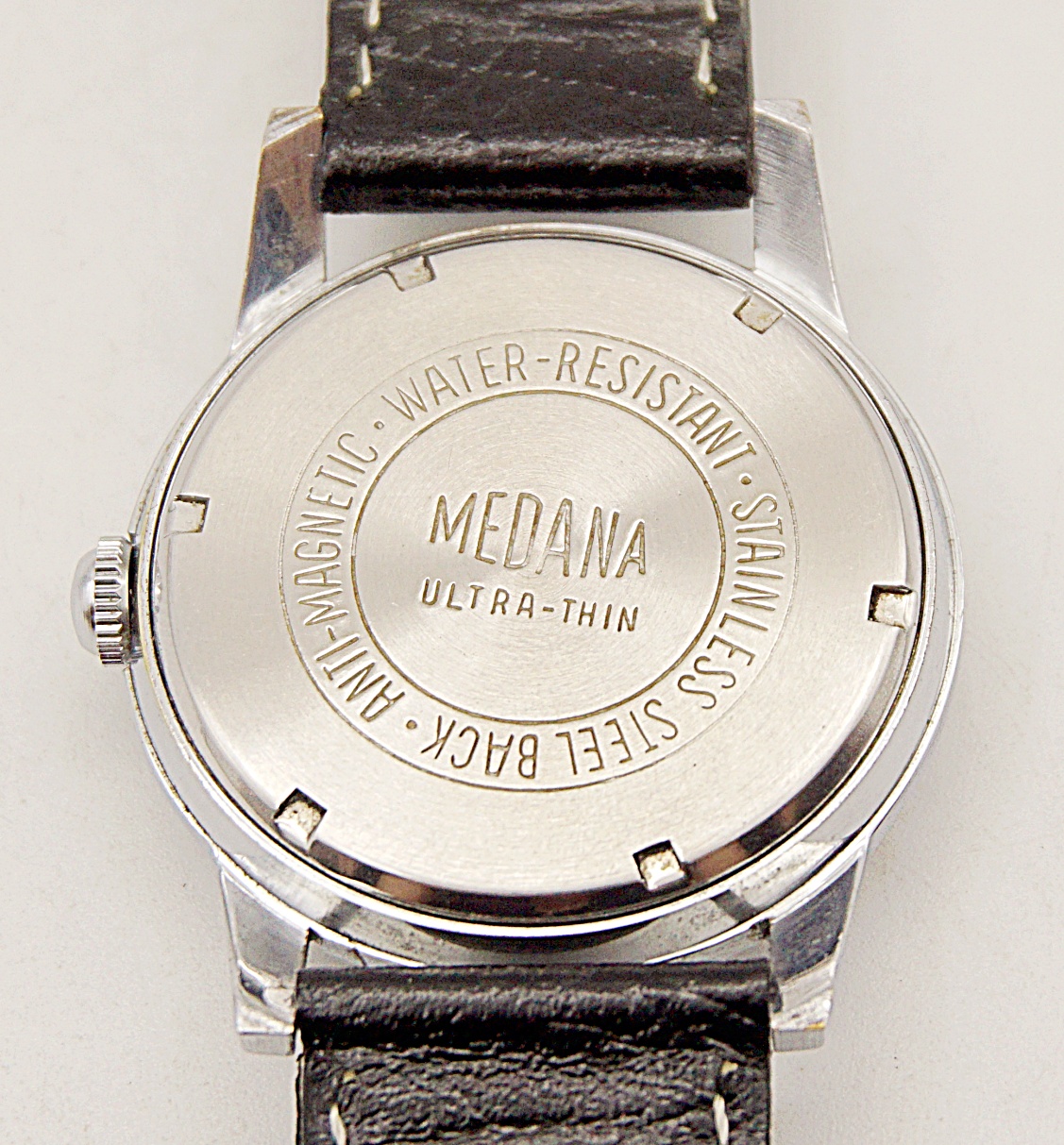 นาฬิกาเก่า MEDANA ไขลานสองเข็มครึ่ง