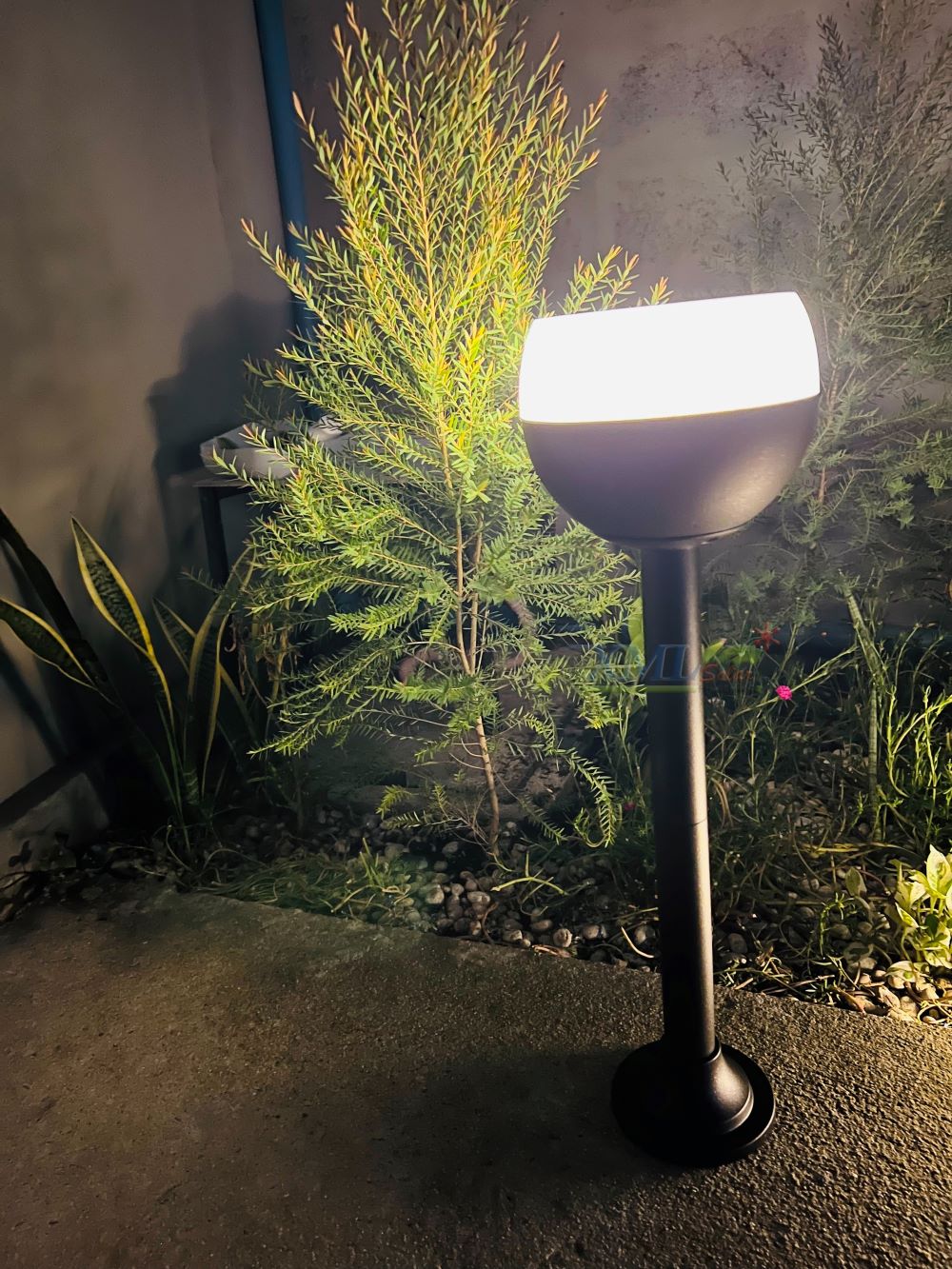 ไฟตั้งพื้นโซล่าเซลล์ รุ่น TC-404 (แสงขาว + เหลืองวอมไวท์)