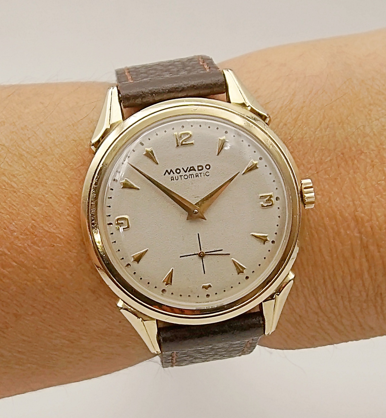 นาฬิกาเก่า MOVADO ออโตเมติกครึ่งรอบ