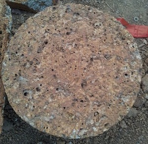 หินศิลาแลงกลม ขนาดเส้นผ่านศูนย์กลาง50เซนติเมตร