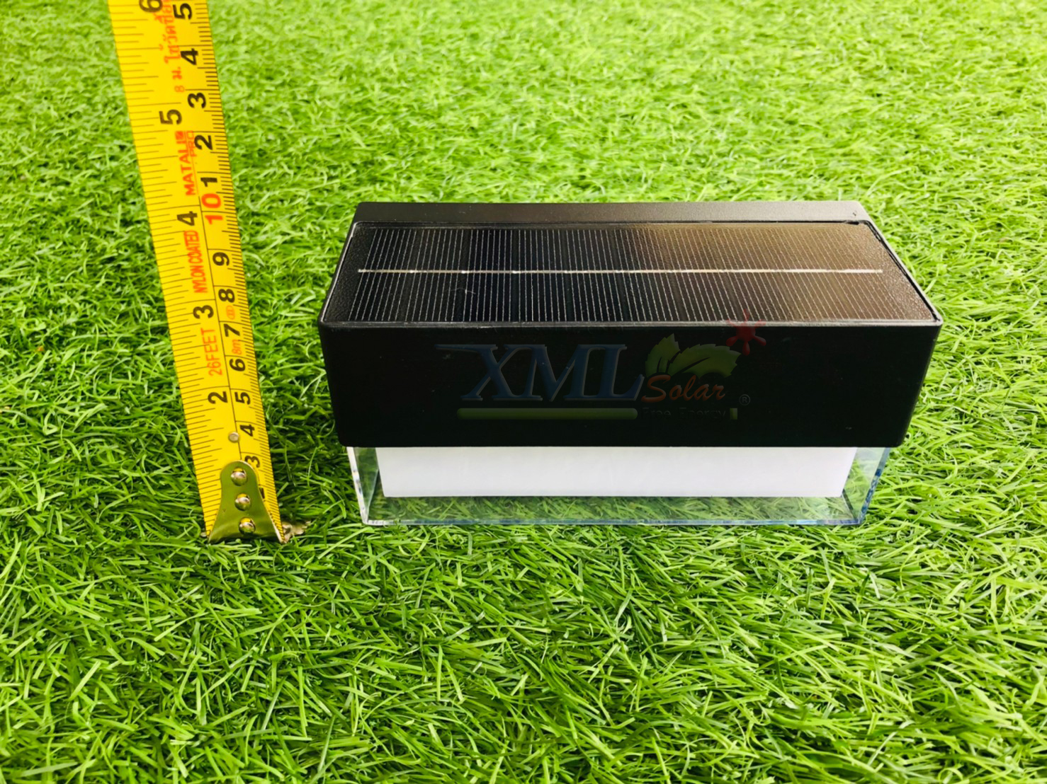 โคมไฟโซล่าเซลล์ ติดผนัง สไตล์มินิมอล รุ่น ทรงผืนผ้า (เปิดได้ 2 แสง)