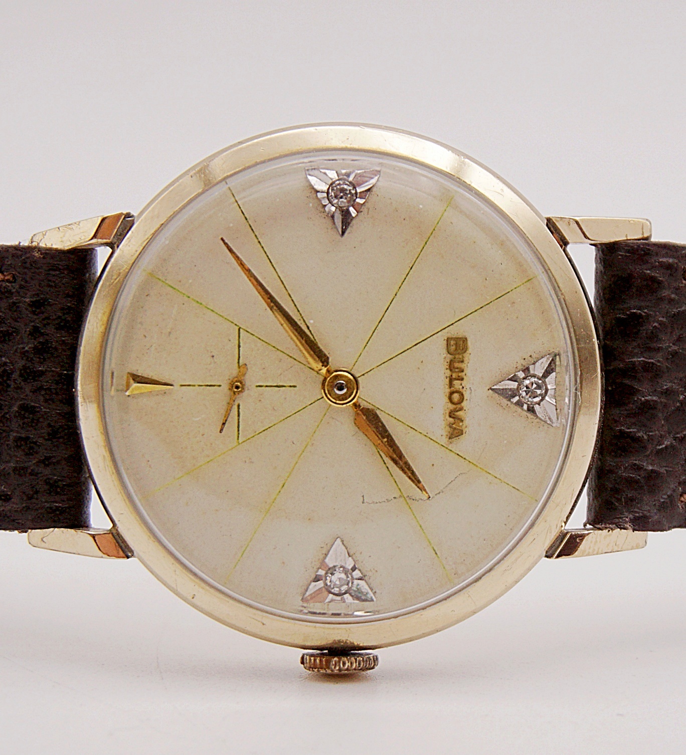 นาฬิกาเก่า BULOVA ไขลานสองเข็มครึ่ง