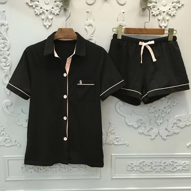 ชุดนอนผ้า โมดอล เนื้อผ้านิ่ม ใส่สบาย ฟรีไซส์ มี 2 สี ดำ โอรส ราคาส่ง 3 ชิ้น คละแบบได้ชุดละ 590 บาท