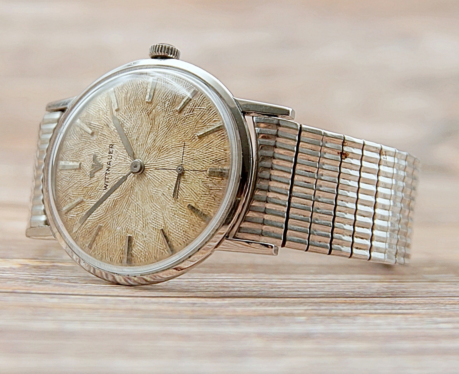 นาฬิกาเก่า WITTNAUER BY LONGINES ไขลานสองเข็มครึ่ง