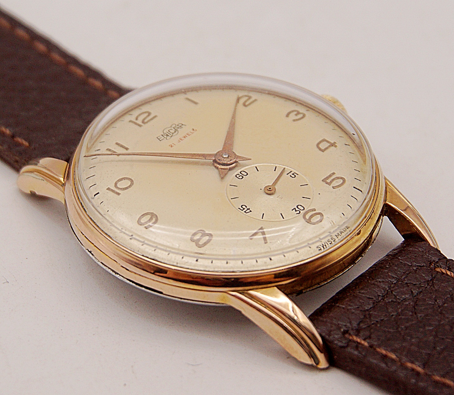 นาฬิกาเก่า ENICAR ไขลานสองเข็มครึ่ง