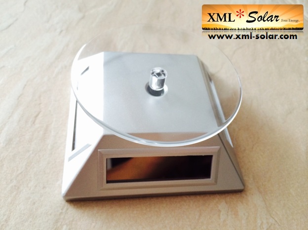 เเท่นโชว์สินค้าหมุนได้ พลังเเสงอาทิตย์ (รุ่น สีเทา)