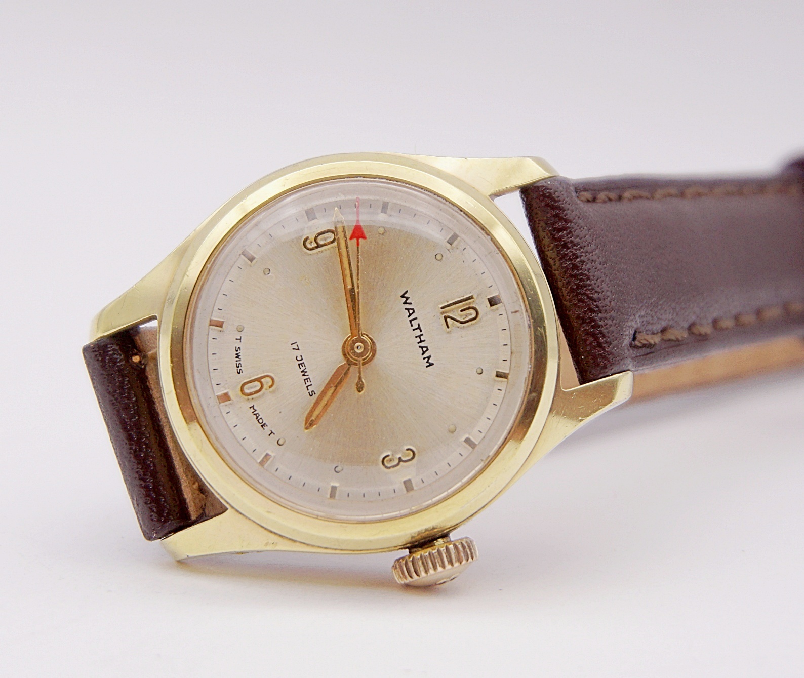 นาฬิกาเก่า WALTHAM ไขลาน (นาฬิกาผู้หญิง)