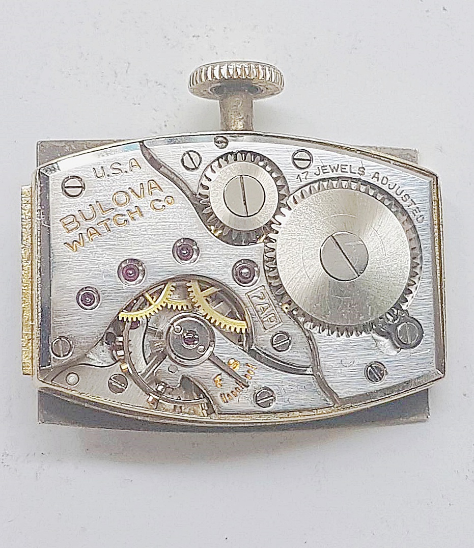 นาฬิกาเก่า BULOVA ไขลานสองเข็มครึ่ง พร้อมกล่อง