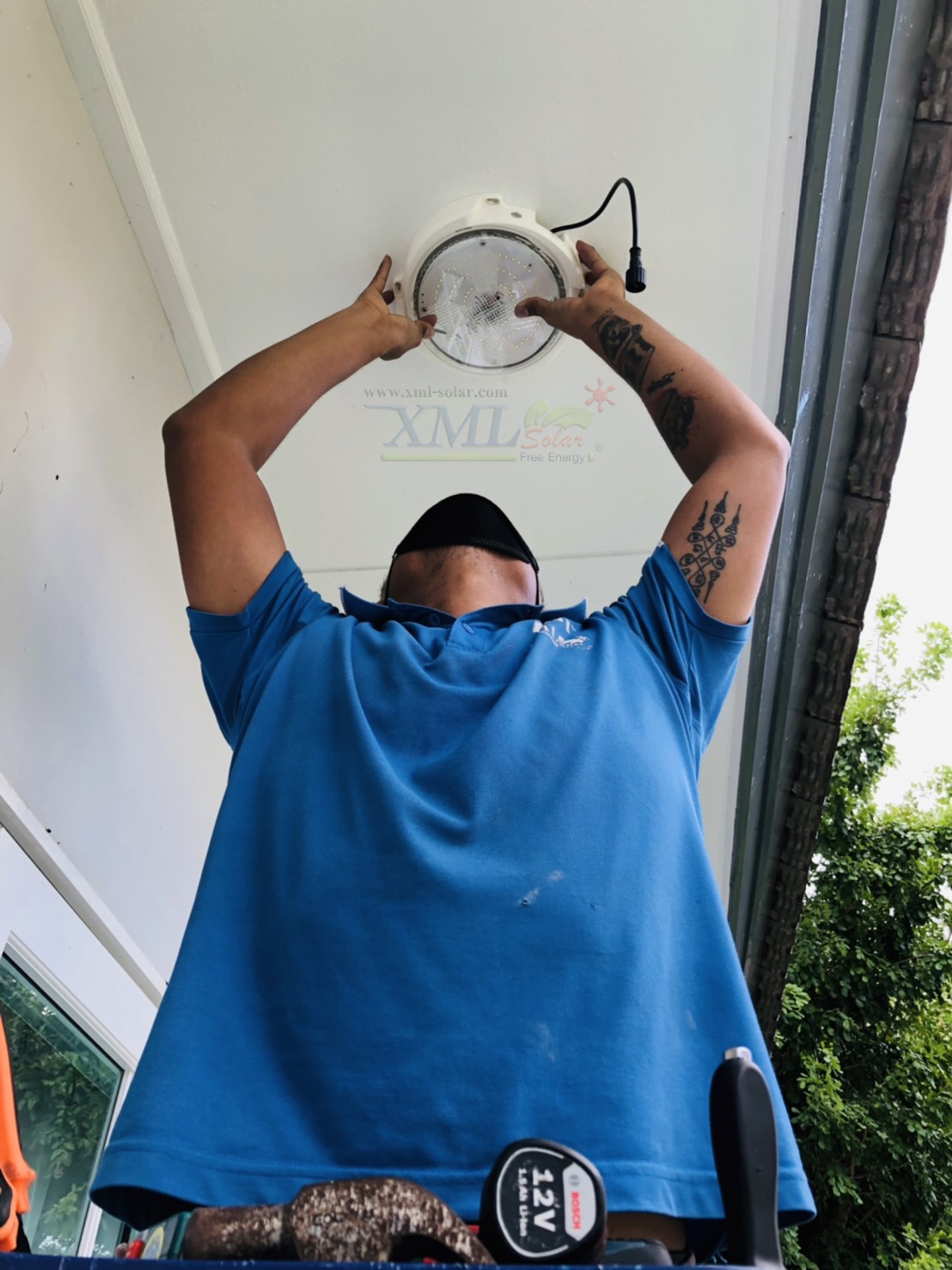 โคมไฟซาลาเปาโซล่าเซลล์ ติดเพดาน-ผนัง รุ่น 80W. (แสงขาว)