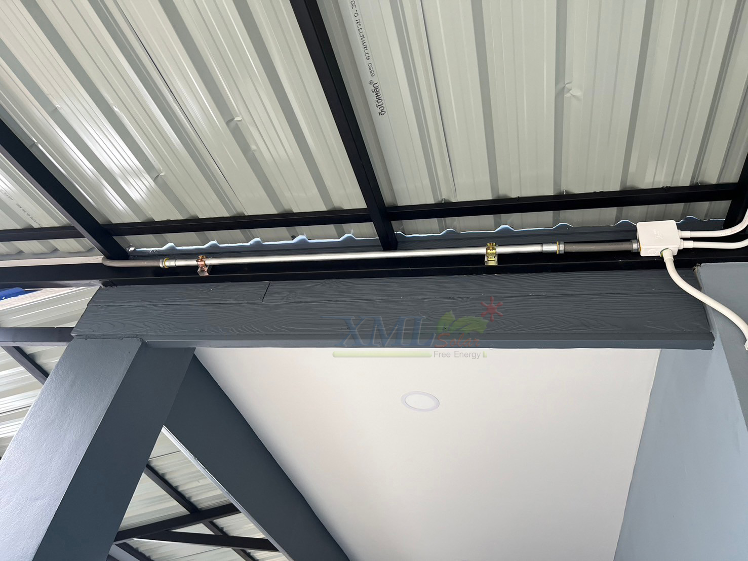 ชุดแอร์โซล่าเซลล์ TASAKI 13,000 BTU