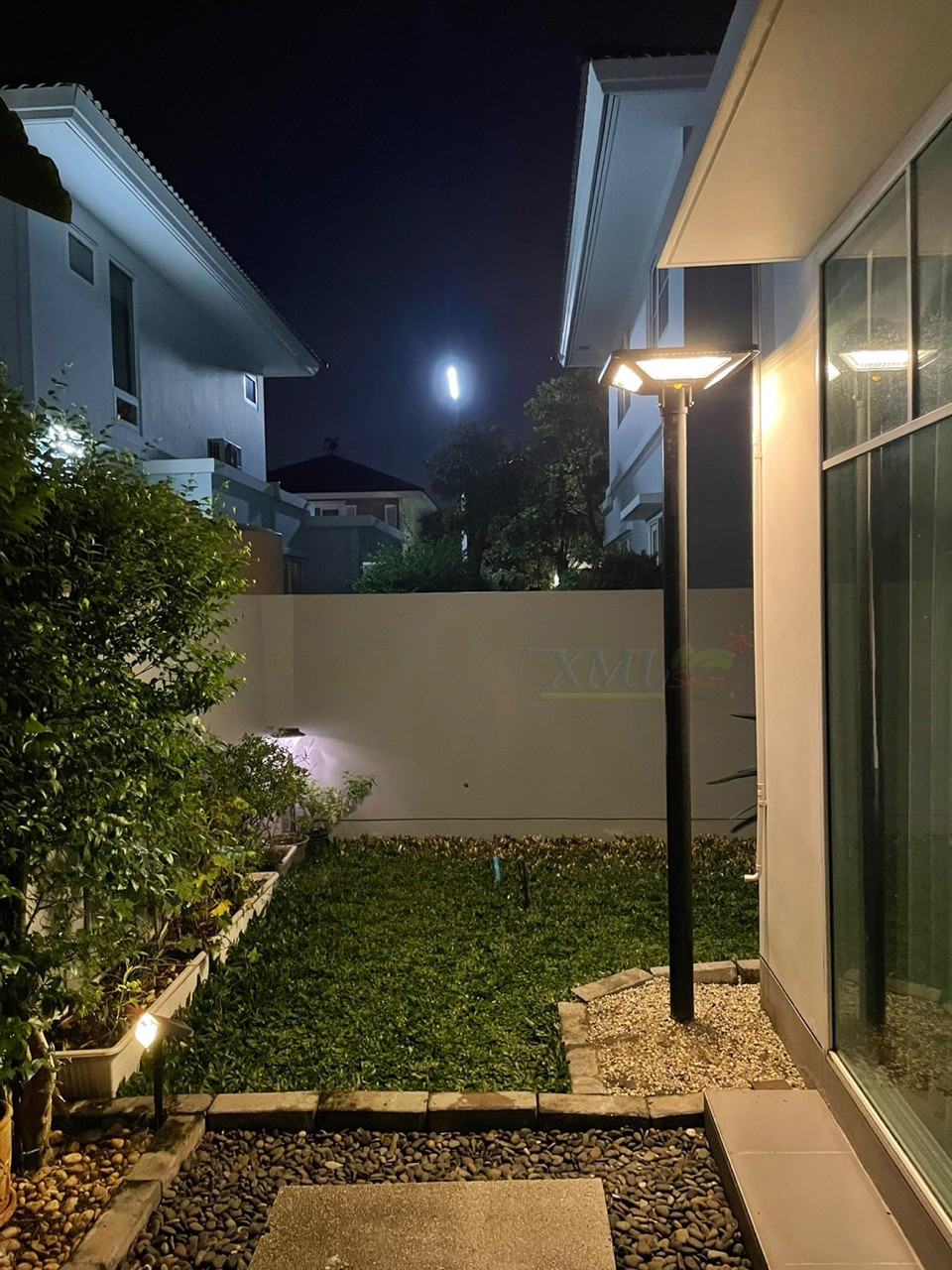 โคมไฟ UFO ทรงสี่เหลี่ยม รุ่น Modi x XML + ระบบ Motion รุ่น 300w (เปิดได้ 3 แสง)